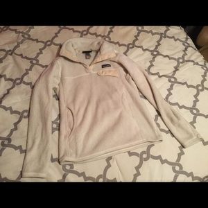 Cream Patagonia pullover size small